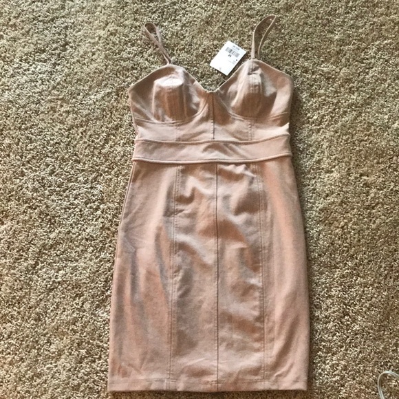 Dress - Picture 1 of 3